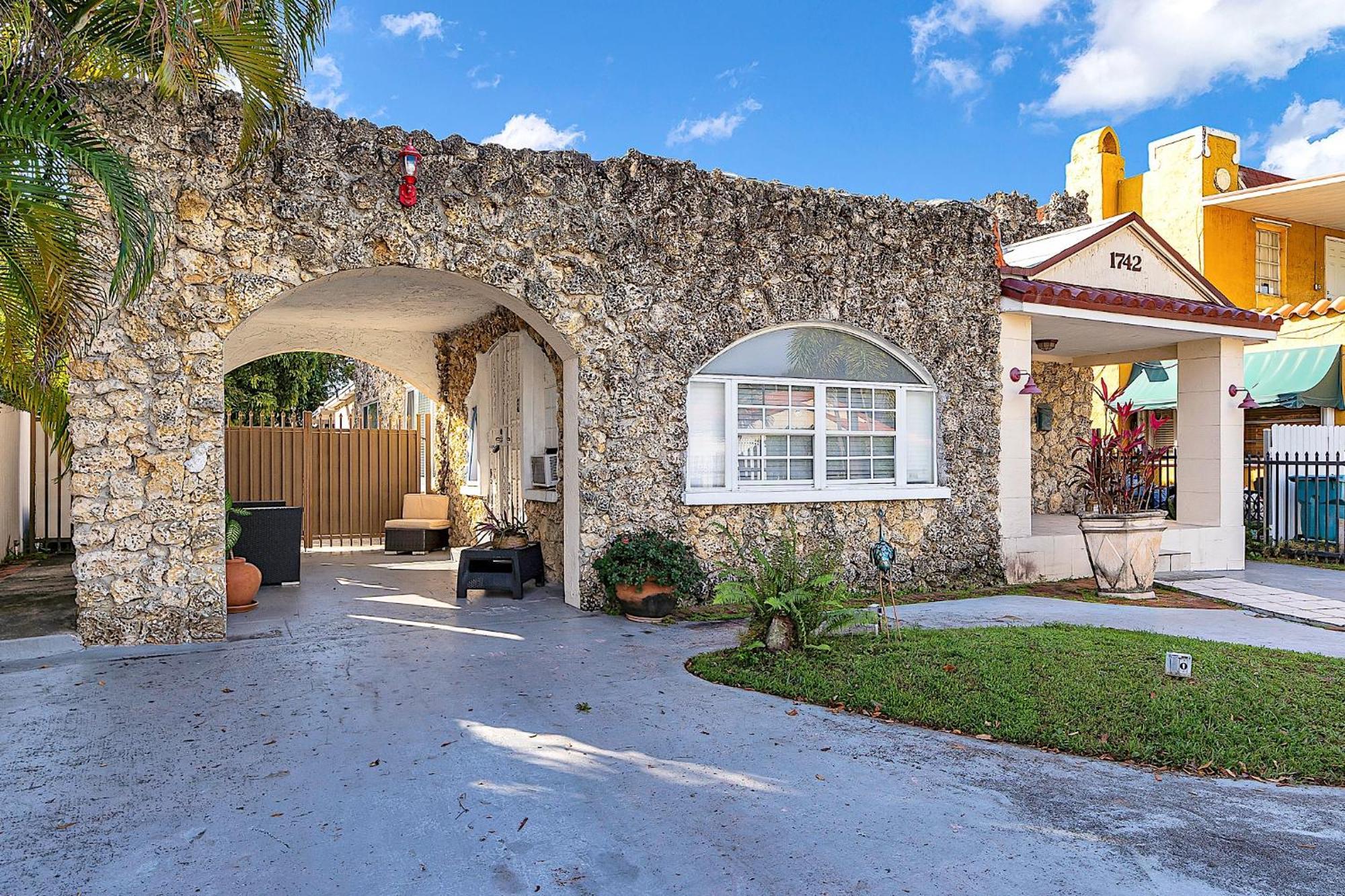 Private Room In Little Havana Miami Luaran gambar
